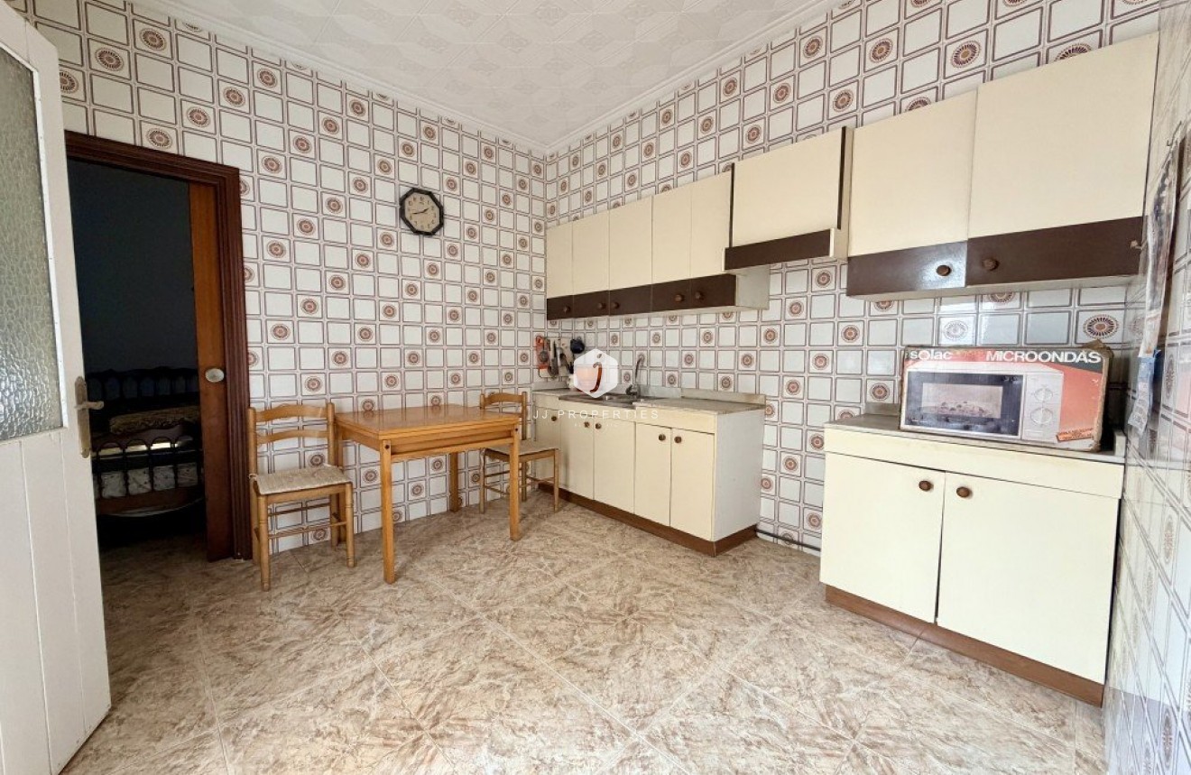Resale - Apartment / flat -
Torrevieja - Costa Blanca