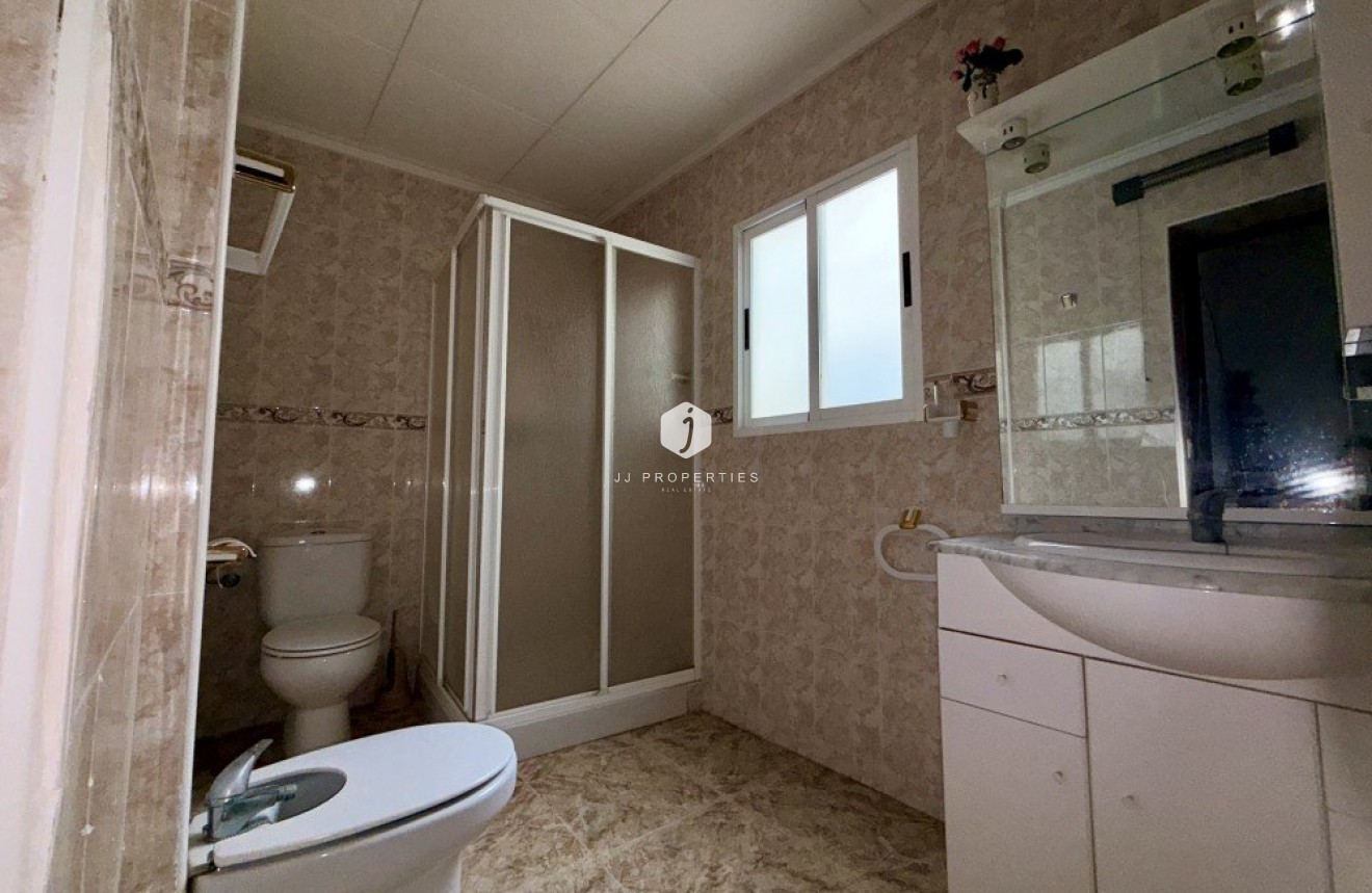 Resale - Apartment / flat -
Torrevieja - Costa Blanca