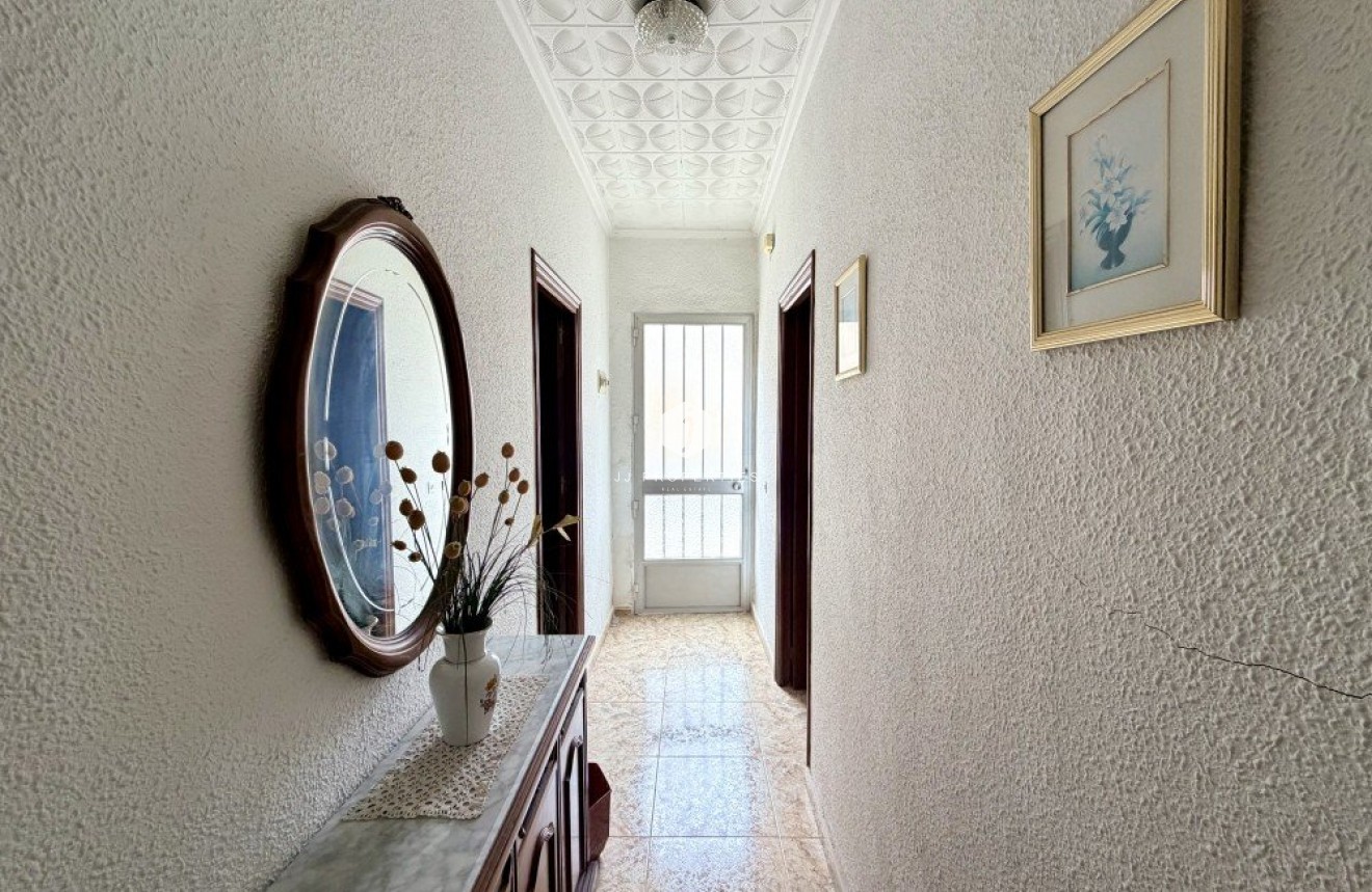 Resale - Apartment / flat -
Torrevieja - Costa Blanca