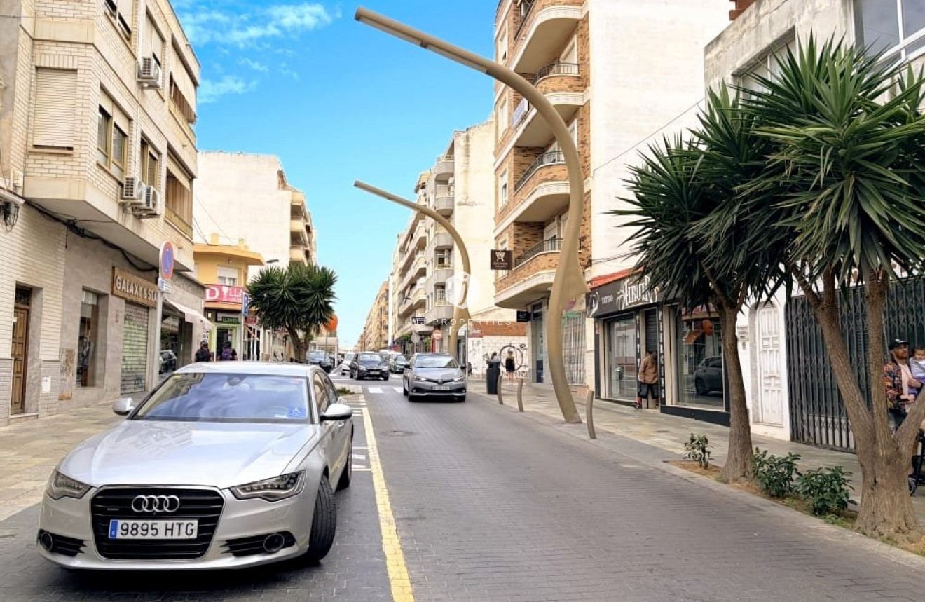 Resale - Apartment / flat -
Torrevieja - Costa Blanca