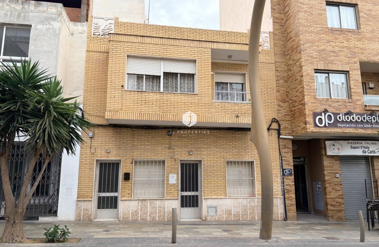 Resale - Apartment / flat -
Torrevieja - Costa Blanca