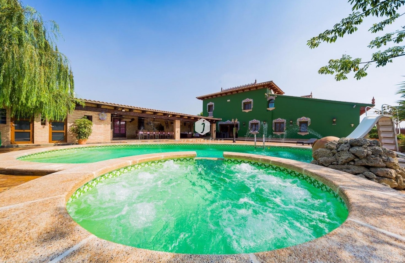 Resale - Country Property -
Almoradí - Inland
