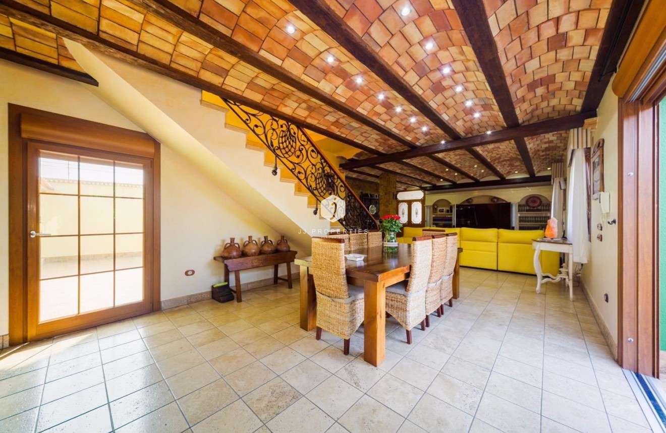 Resale - Country Property -
Almoradí - Inland