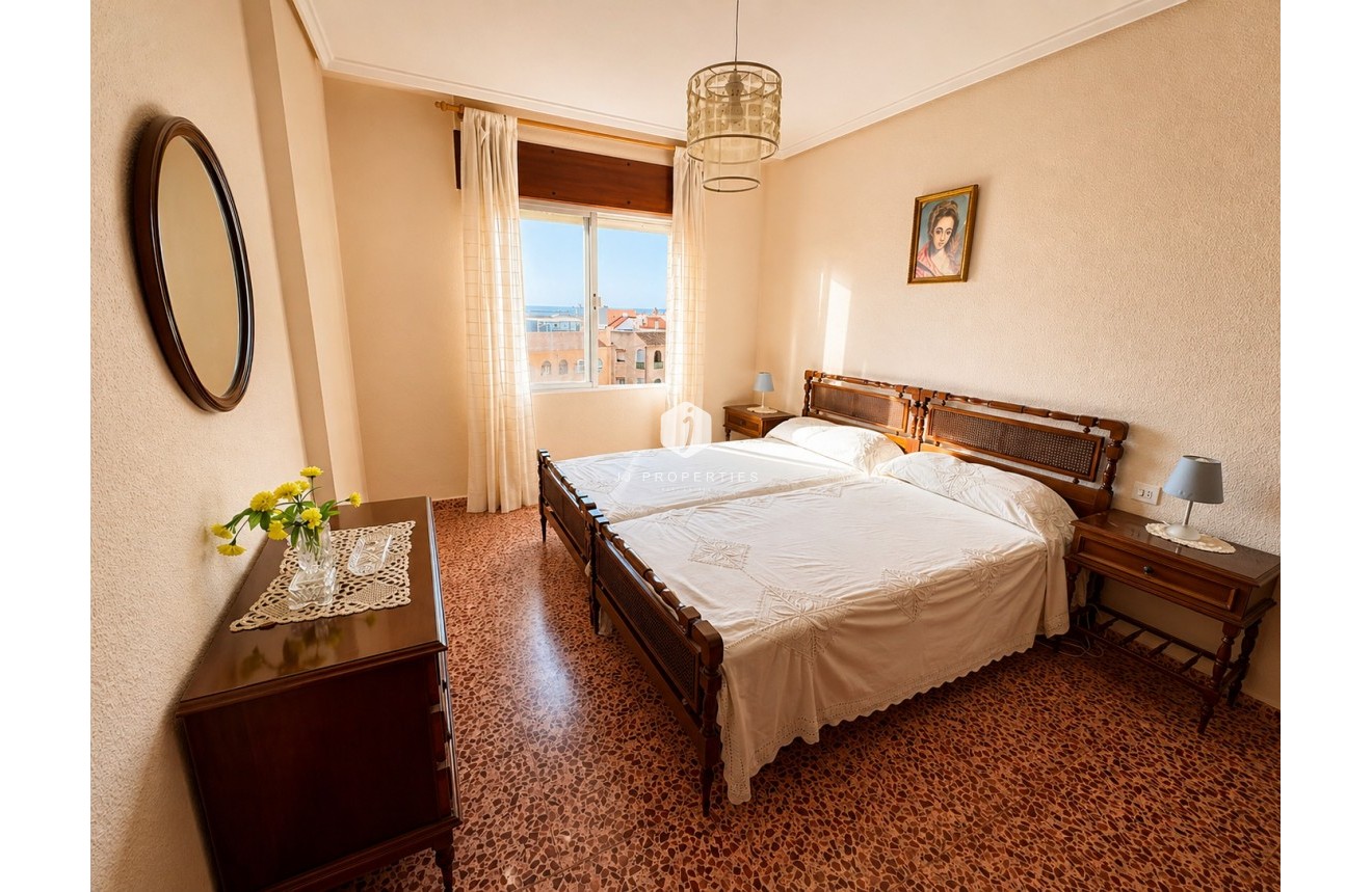 Tweedehands - Appartement / flat -
Torrevieja - Costa Blanca