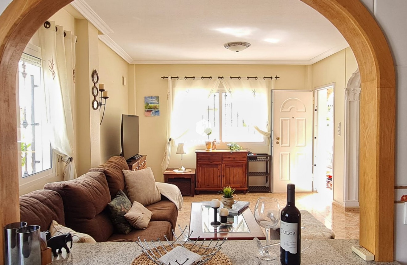 Resale - Villa -
Orihuela Costa - Costa Blanca