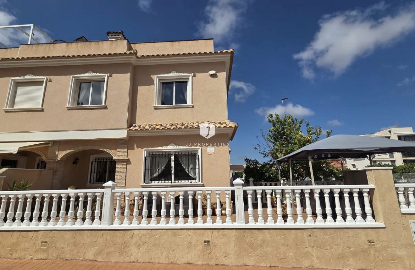 Resale - Villa -
Orihuela Costa - Costa Blanca