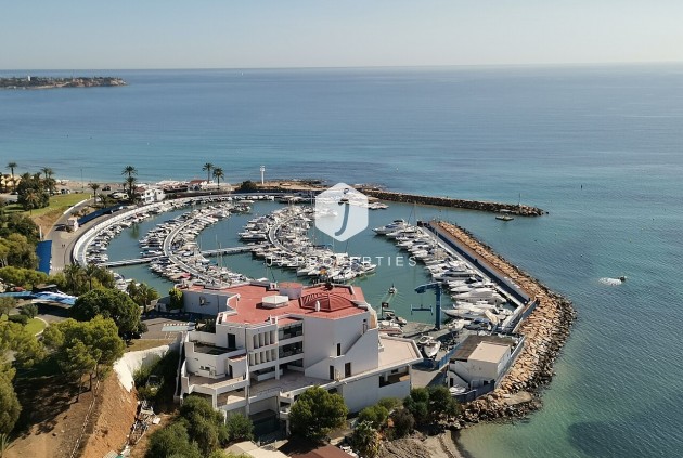 Resale - Villa -
Orihuela Costa - Costa Blanca