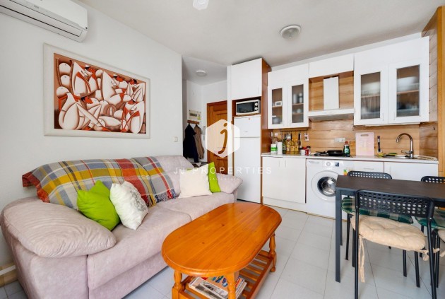 Aus zweiter Hand - Wohnung -
Torrevieja - Estacion de autobuses