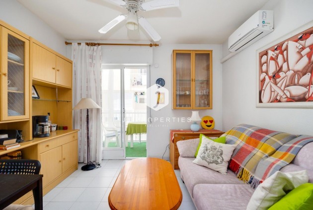 Aus zweiter Hand - Wohnung -
Torrevieja - Estacion de autobuses