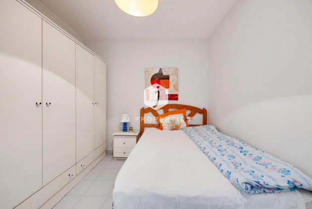 Aus zweiter Hand - Wohnung -
Torrevieja - Estacion de autobuses