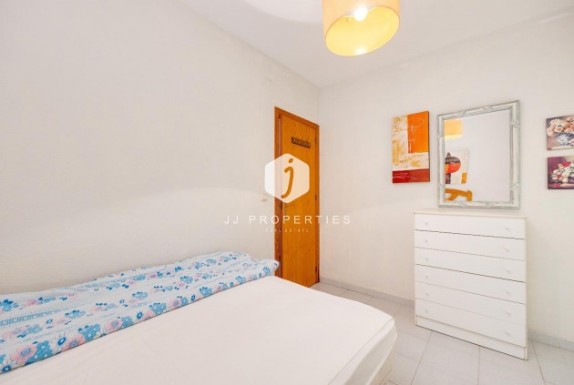 Aus zweiter Hand - Wohnung -
Torrevieja - Estacion de autobuses