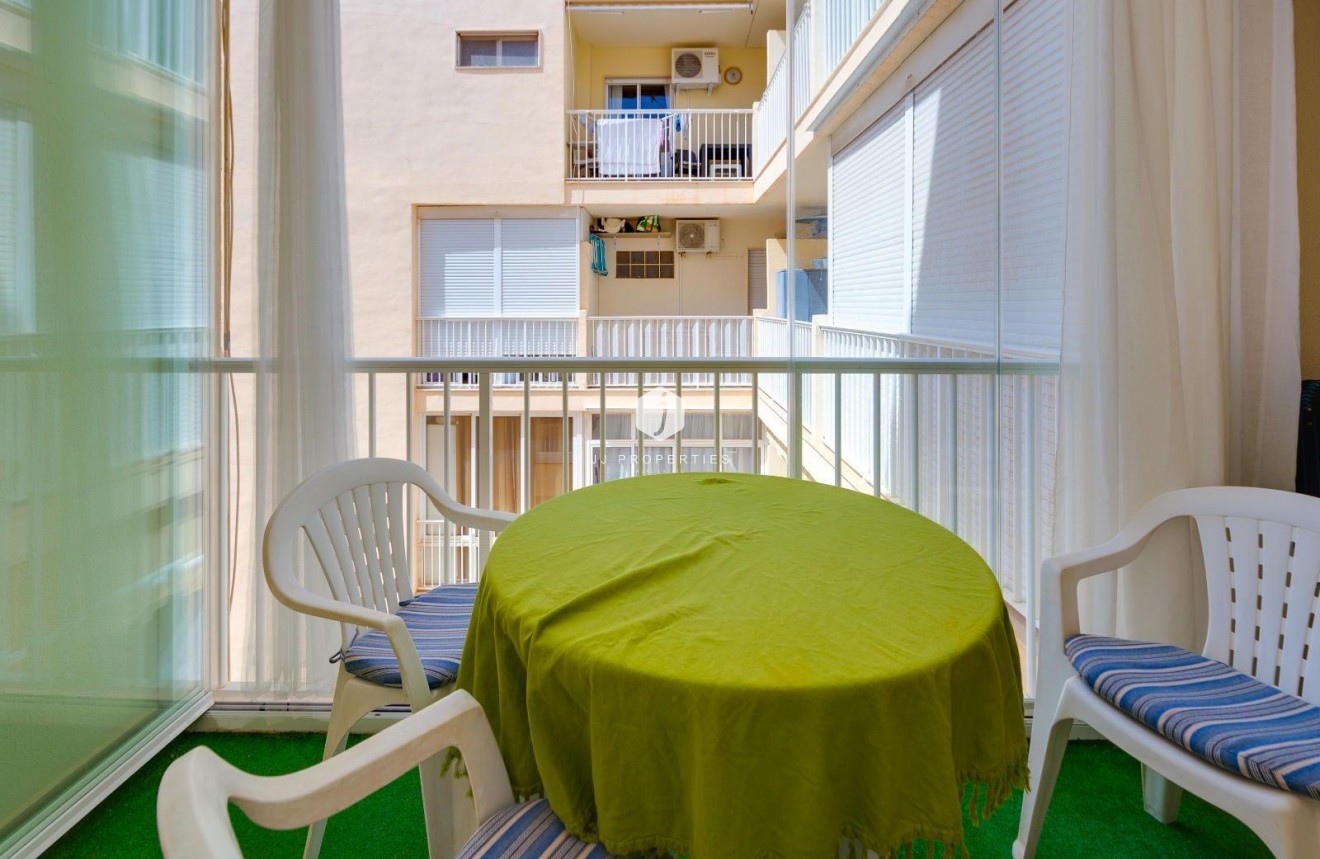 Aus zweiter Hand - Wohnung -
Torrevieja - Estacion de autobuses