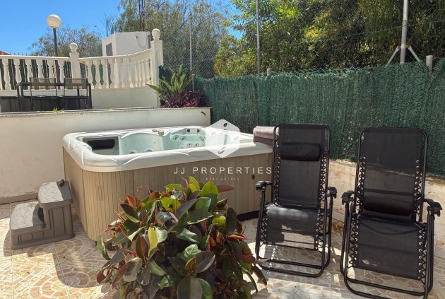 Tweedehands - Appartement / flat -
Torrevieja - La Mata