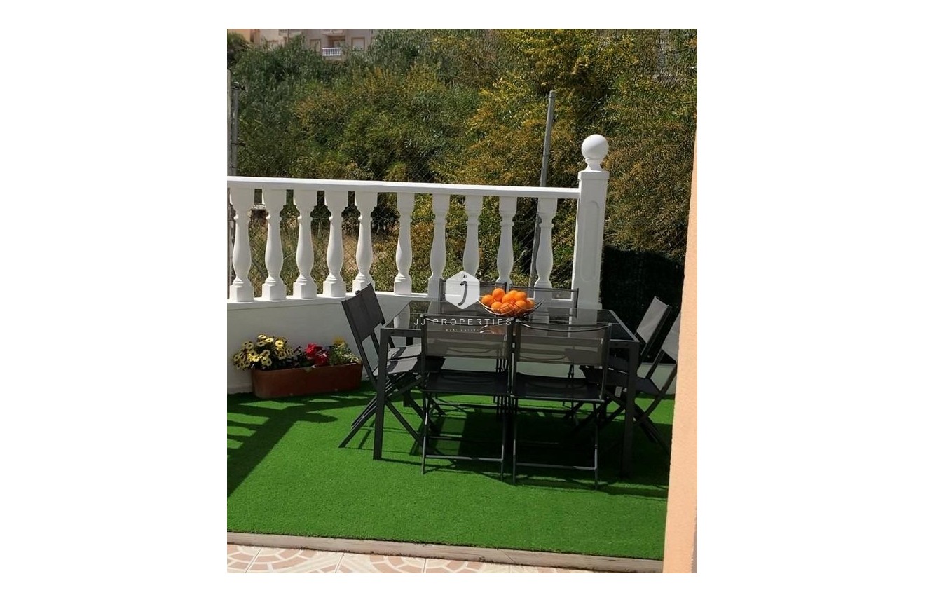 Tweedehands - Appartement / flat -
Torrevieja - La Mata