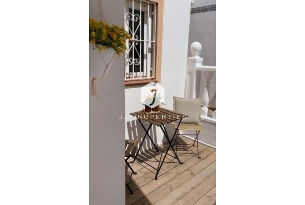 Tweedehands - Appartement / flat -
Torrevieja - La Mata