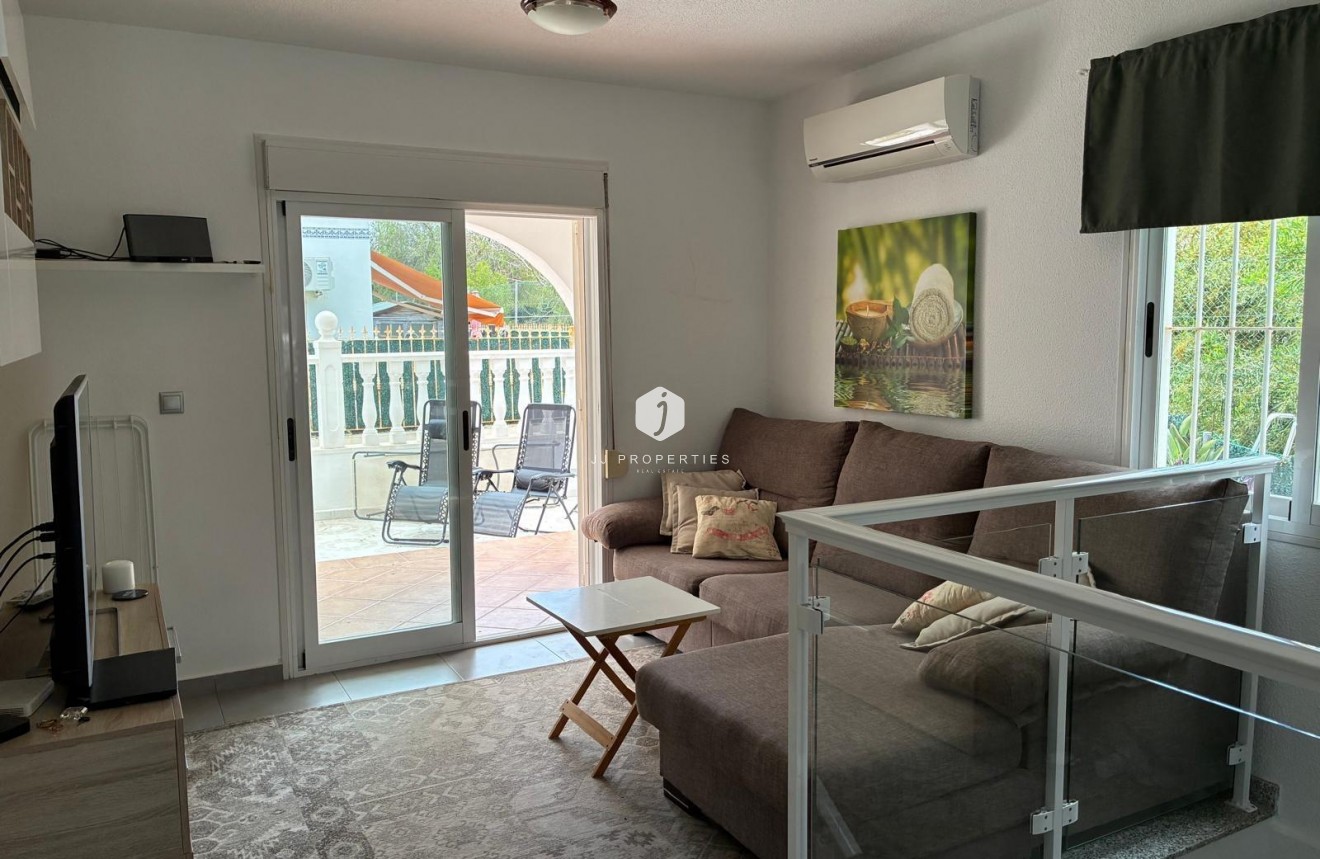 Tweedehands - Appartement / flat -
Torrevieja - La Mata