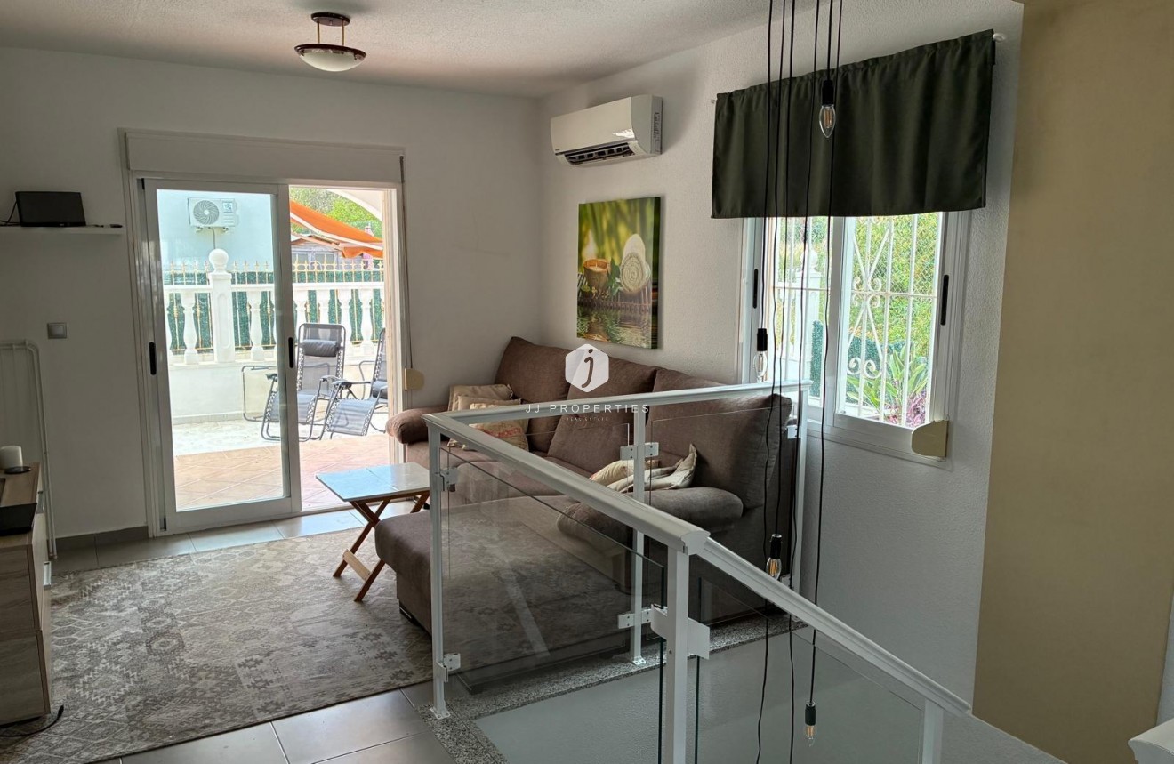 Tweedehands - Appartement / flat -
Torrevieja - La Mata