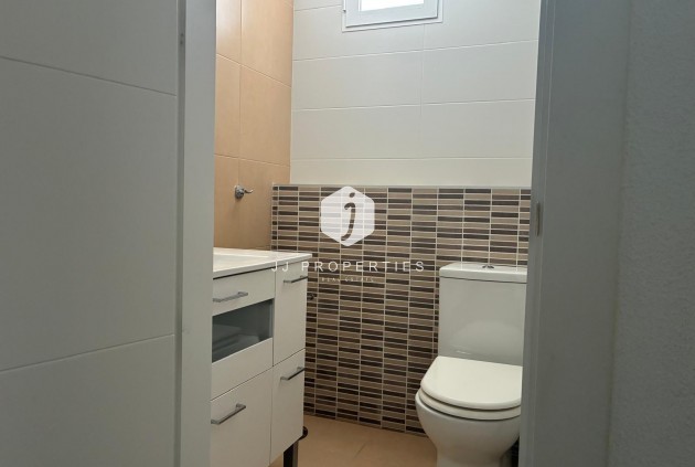 Tweedehands - Appartement / flat -
Torrevieja - La Mata