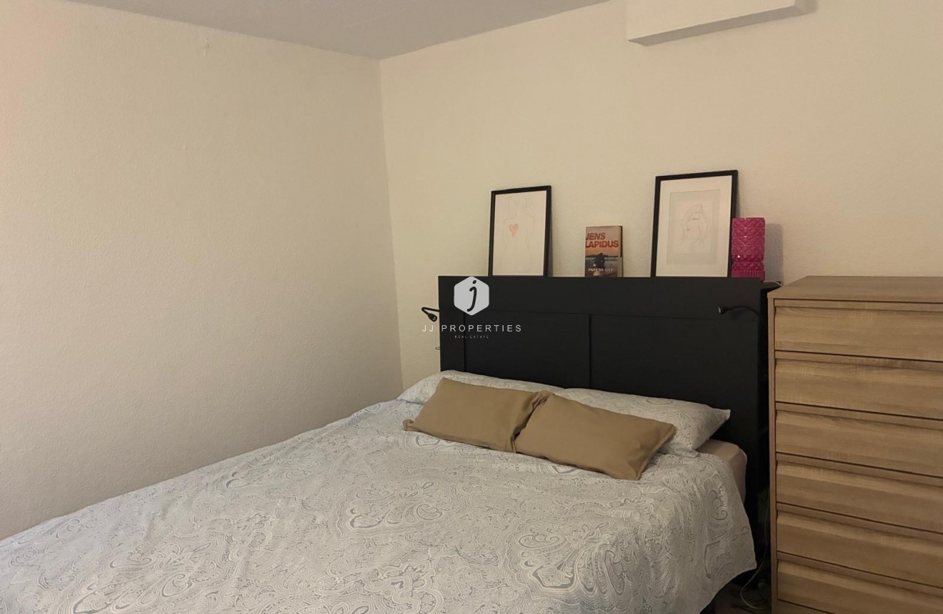 Tweedehands - Appartement / flat -
Torrevieja - La Mata