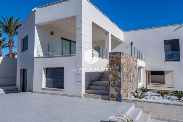 Resale - Villa -
Torrevieja - La Valeta