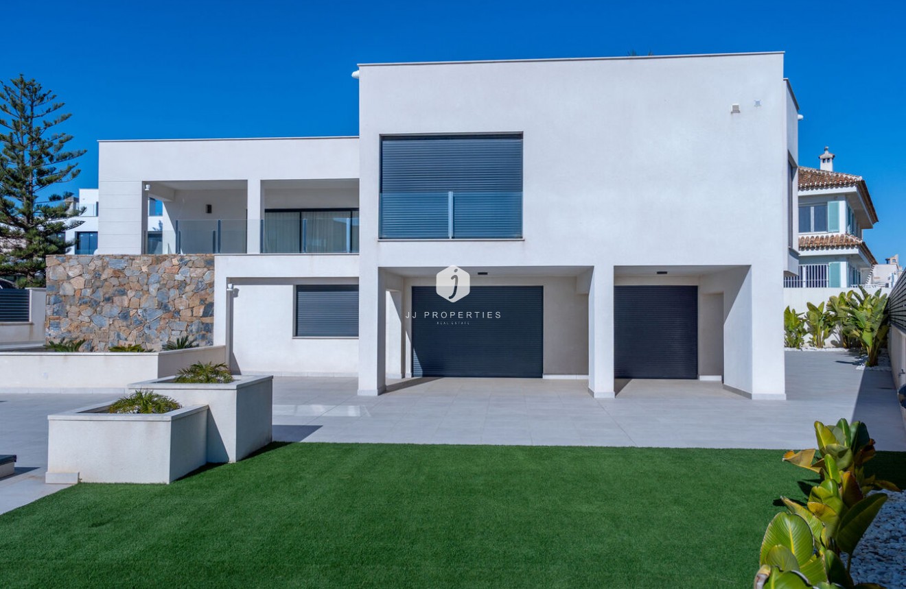 Resale - Villa -
Torrevieja - La Valeta