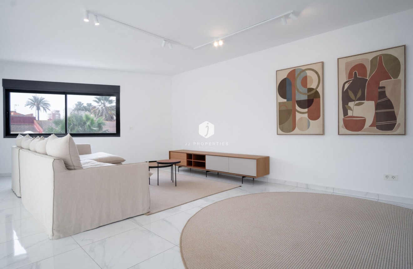 Resale - Villa -
Torrevieja - La Valeta