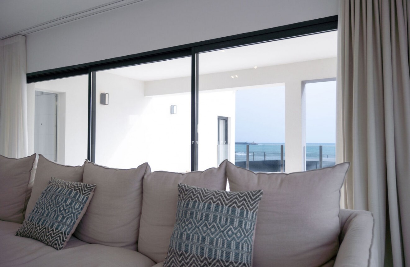 Resale - Villa -
Torrevieja - La Valeta