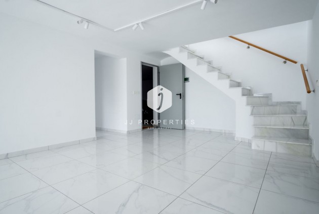 Resale - Villa -
Torrevieja - La Valeta