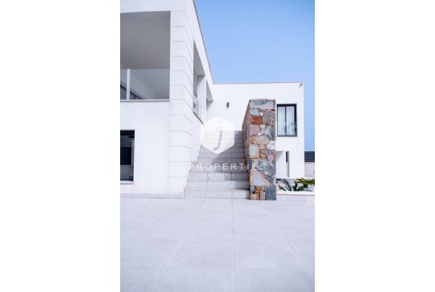 Resale - Villa -
Torrevieja - La Valeta