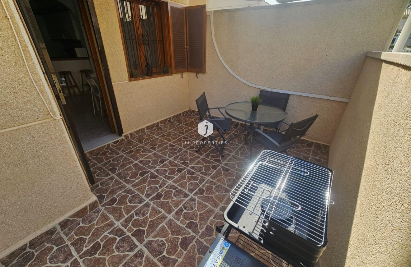 Aus zweiter Hand - Wohnung -
Orihuela Costa - Costa Blanca