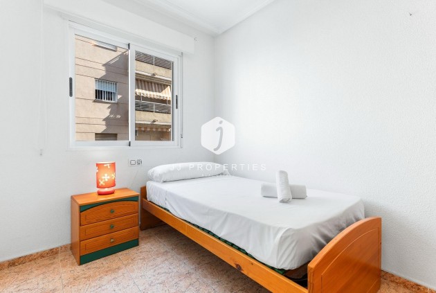 Resale - Apartment / flat -
Torrevieja - Centro