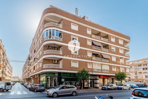 Resale - Apartment / flat -
Torrevieja - Centro