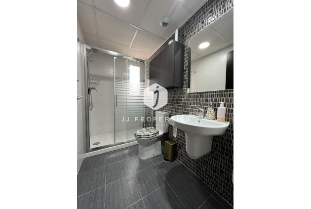 Resale - Apartment / flat -
Orihuela Costa - Villamartín