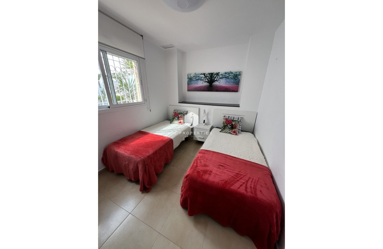 Resale - Apartment / flat -
Orihuela Costa - Villamartín