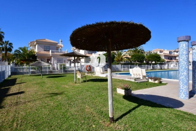 Aus zweiter Hand - Wohnung -
Orihuela Costa - La Zenia
