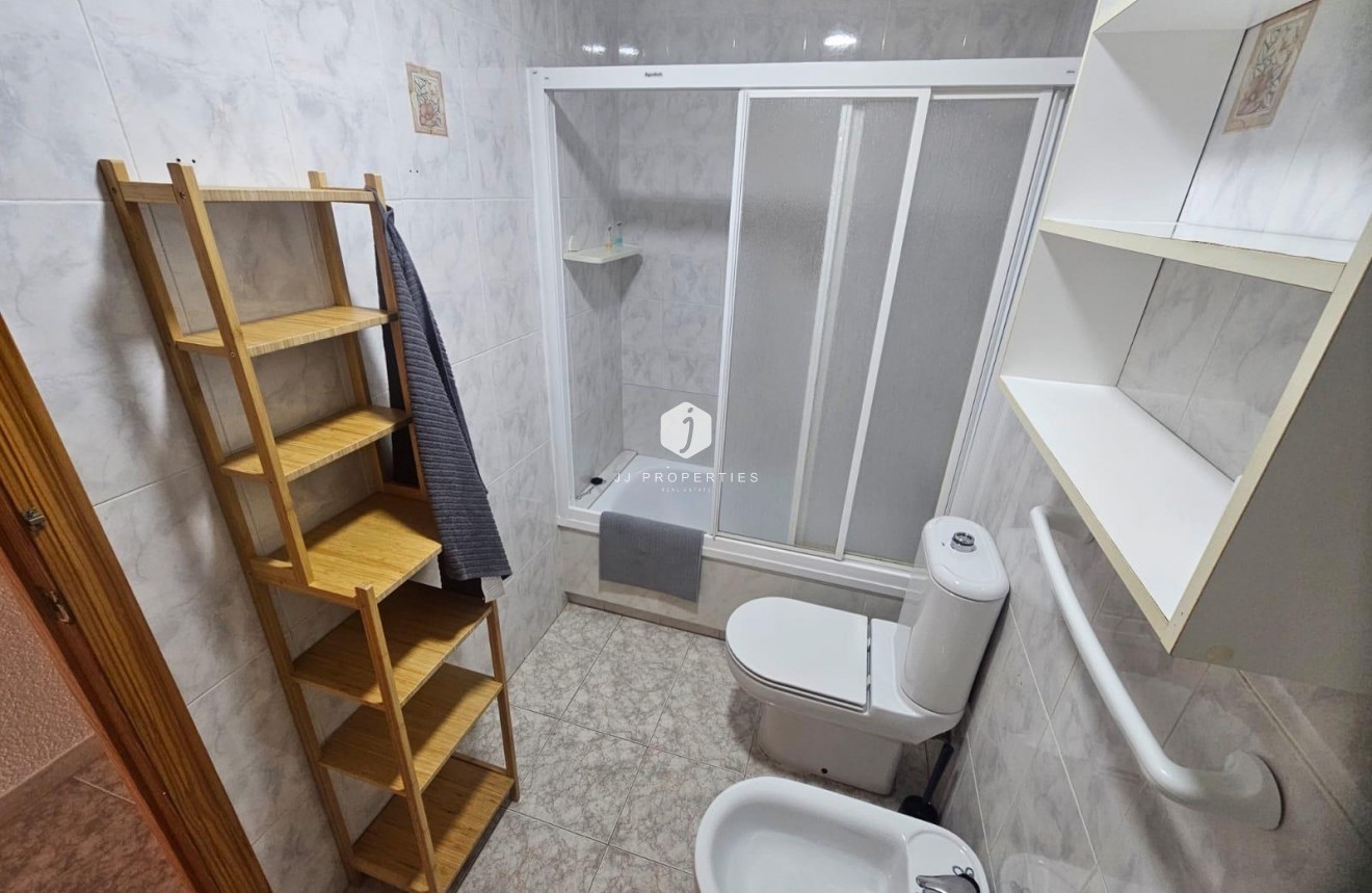 Aus zweiter Hand - Wohnung -
Orihuela Costa - La Zenia