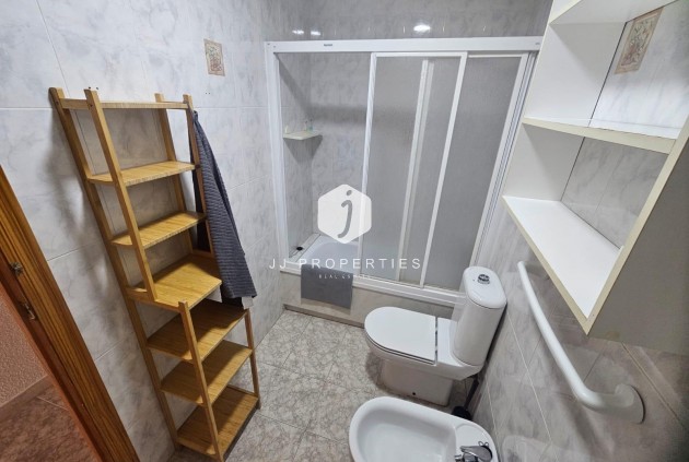 Aus zweiter Hand - Wohnung -
Orihuela Costa - La Zenia