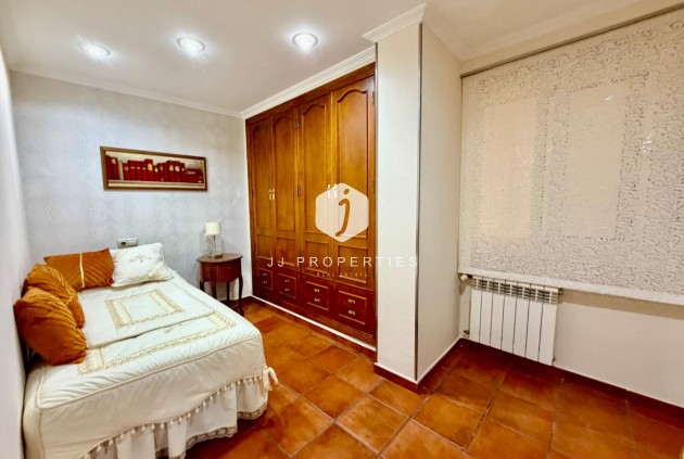 Resale - Chalet -
Orihuela Costa - La Zenia