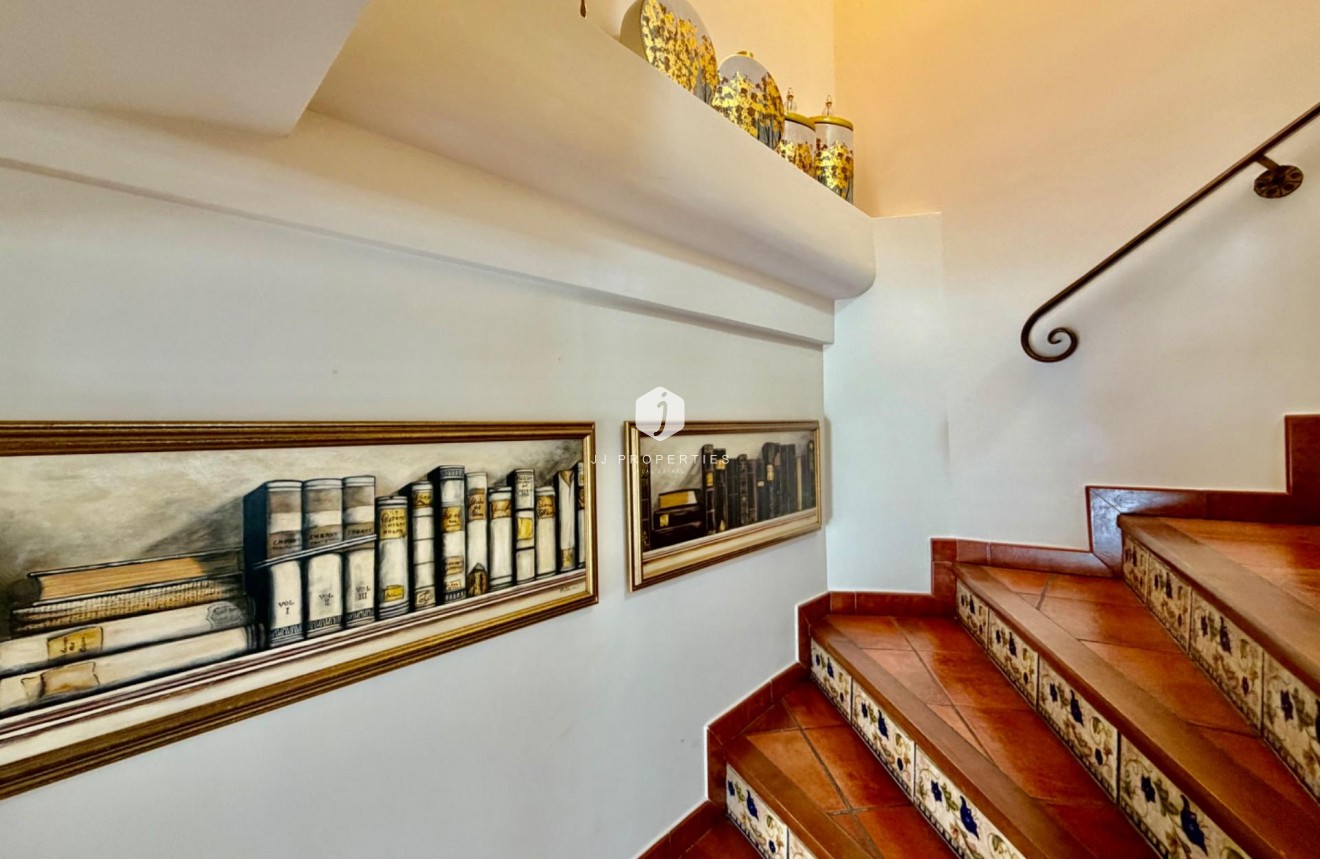 Resale - Chalet -
Orihuela Costa - La Zenia