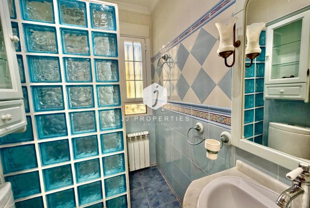Resale - Chalet -
Orihuela Costa - La Zenia