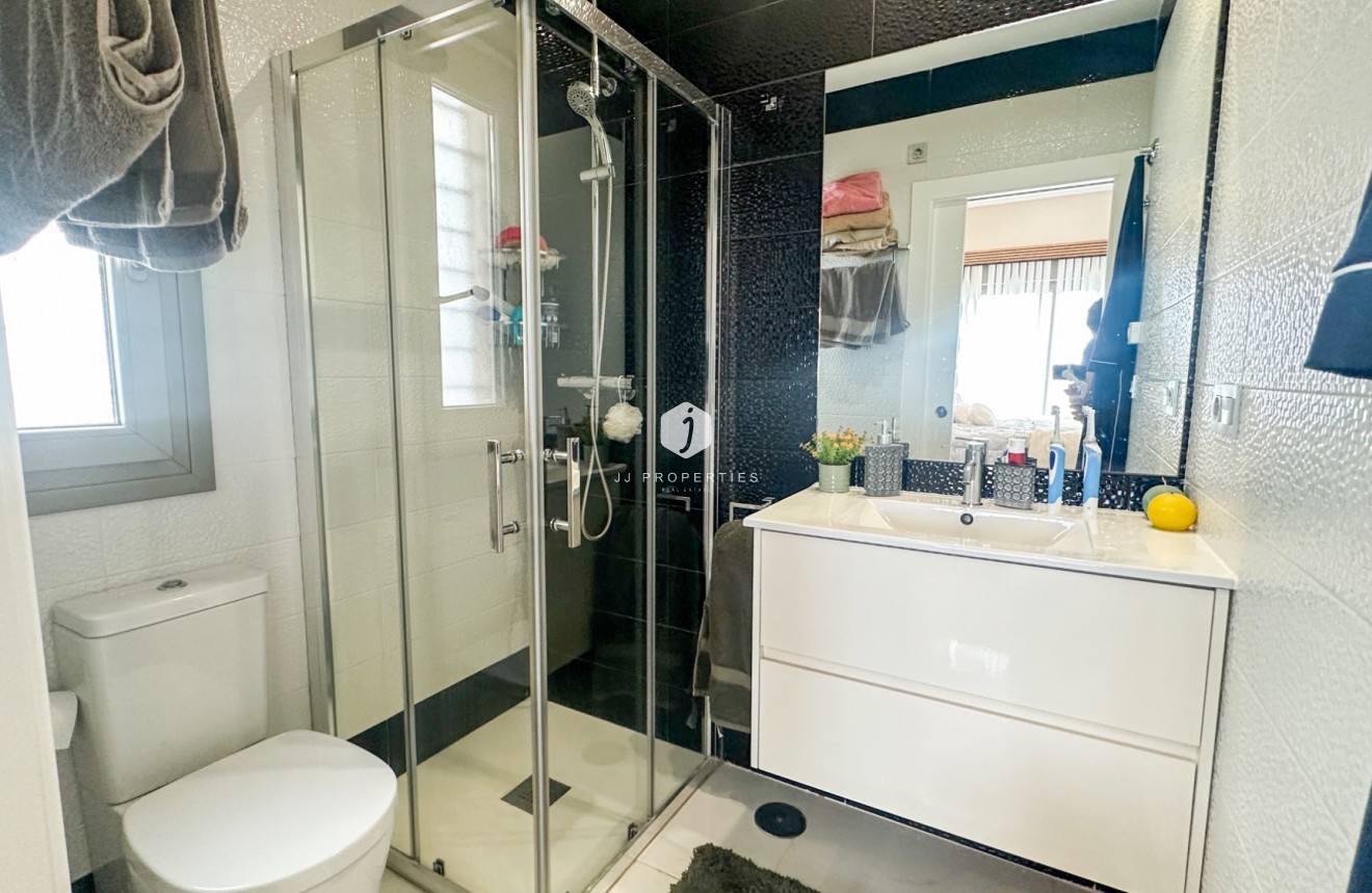 Resale - Villa -
Orihuela Costa - Costa Blanca