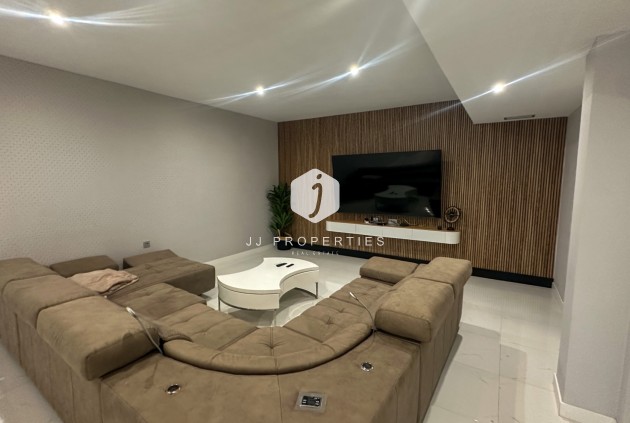 Resale - Villa -
Orihuela Costa - Costa Blanca