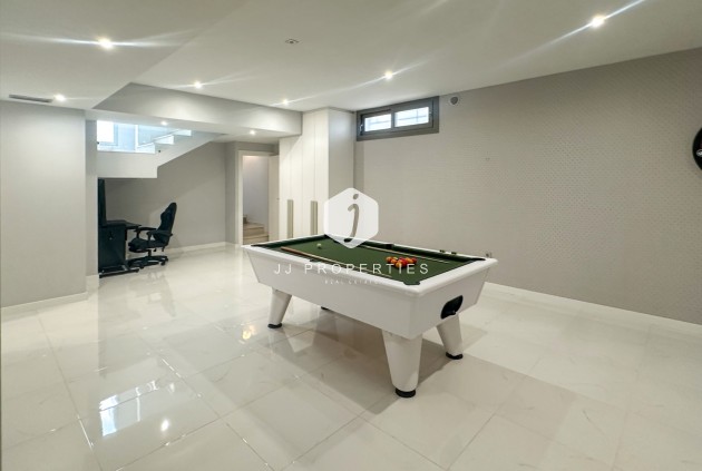 Resale - Villa -
Orihuela Costa - Costa Blanca