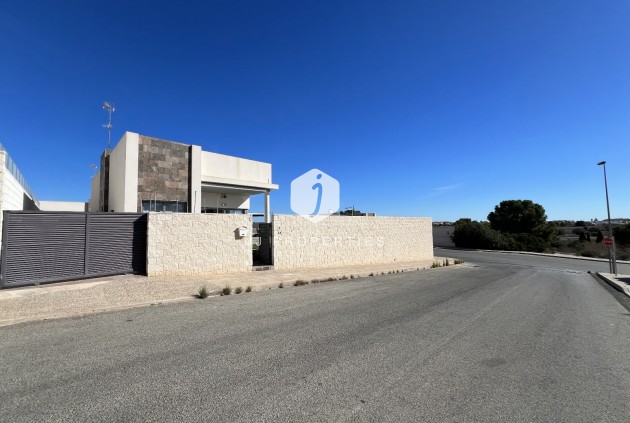 Resale - Villa -
Orihuela Costa - Costa Blanca