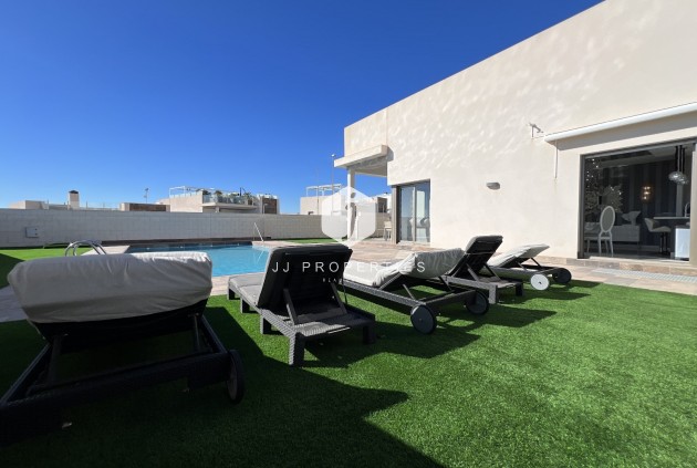 Resale - Villa -
Orihuela Costa - Costa Blanca