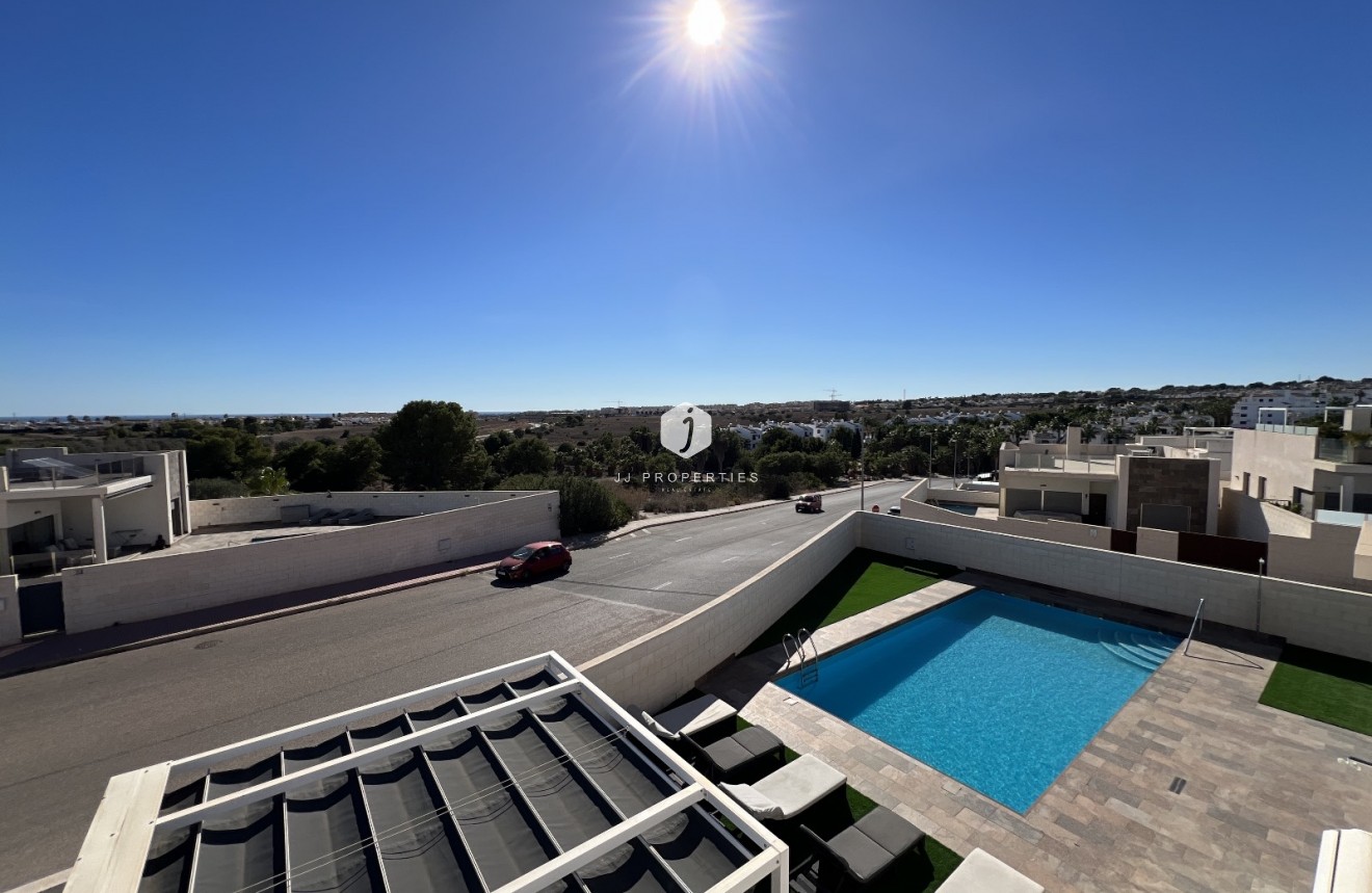 Resale - Villa -
Orihuela Costa - Costa Blanca