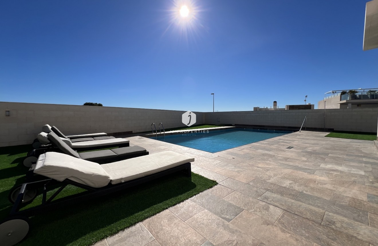 Resale - Villa -
Orihuela Costa - Costa Blanca