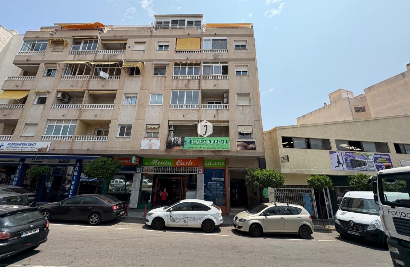 D'occasion - Appartement -
Torrevieja - Costa Blanca