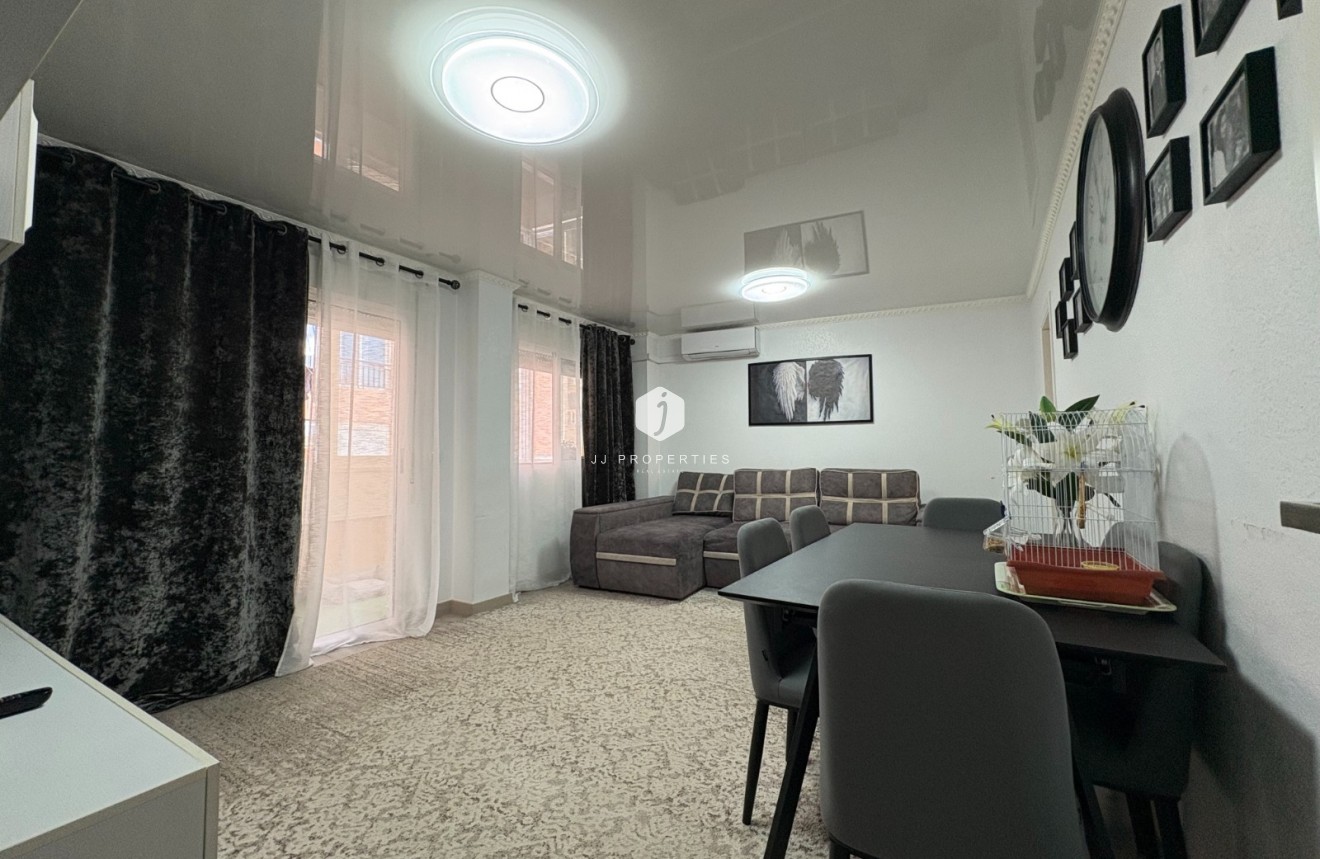 D'occasion - Appartement -
Torrevieja - Costa Blanca