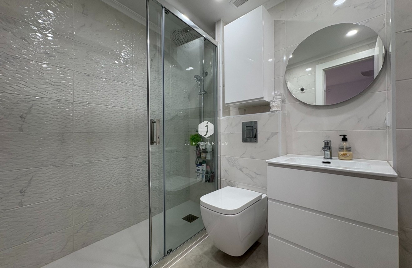 D'occasion - Appartement -
Torrevieja - Costa Blanca